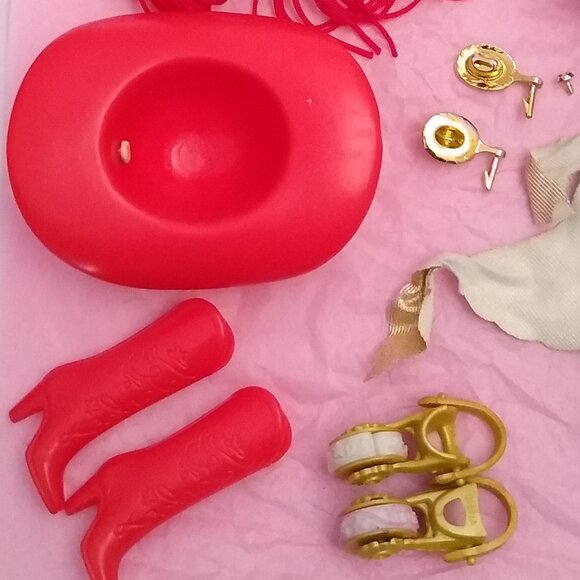 Outfit only - 1993 Western Stampin' Barbie Tara Lynn - Picture 11 of 11